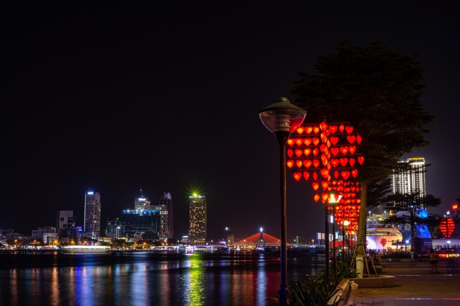 Bo anh dem khien du khach ao uoc Da Nang 'thuc khuya' hon hinh anh 5 